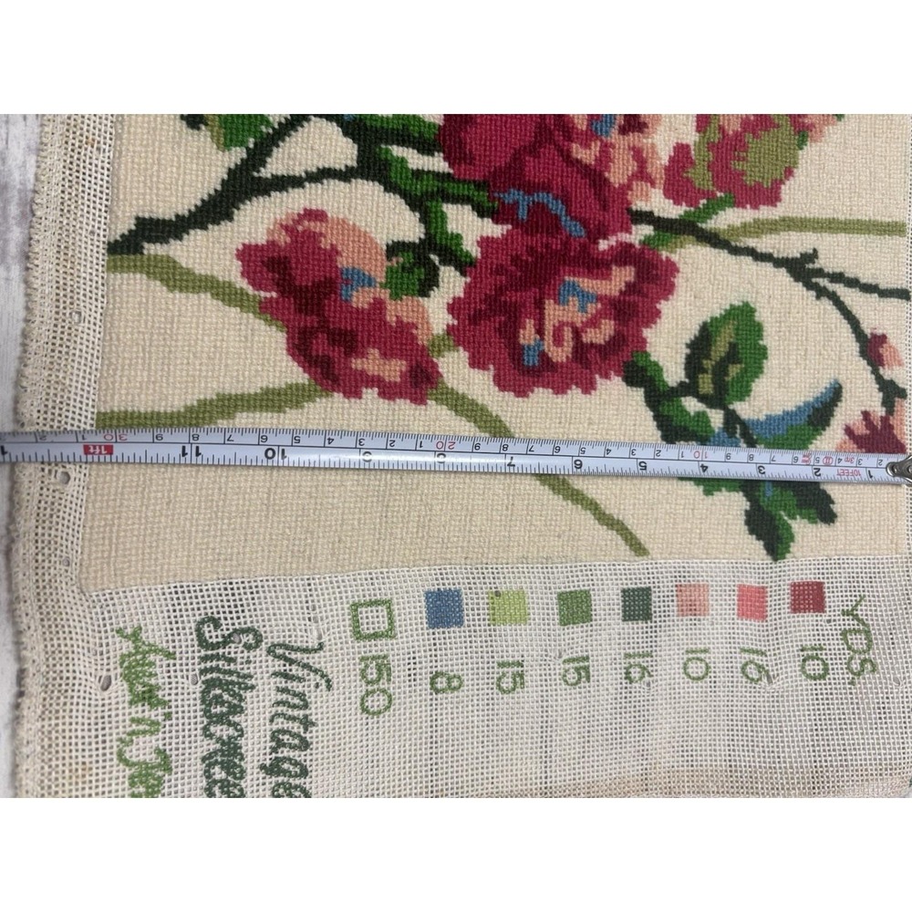 Original Vintage Hand Embroidery Yarn Needlepoint Pansies Flower 14x17" Unframed - Picture 8 of 9